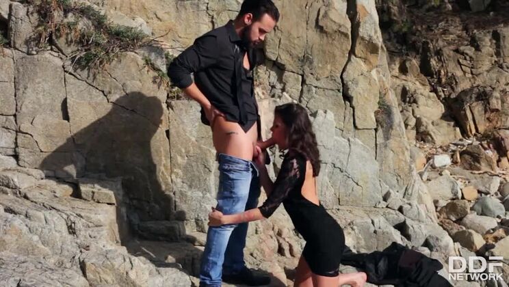 [OnlyBlowjob] - Verona Sky's Exclusive Beach Blowjob in High Heels - Verona Sky