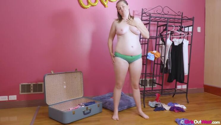 [GirlsOutWest] - Sarah Plays with Toys