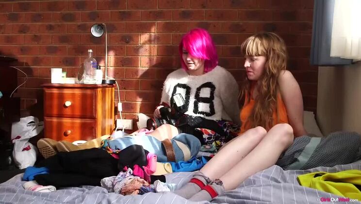 Pissing Redhead Pia And Brunette Noelle