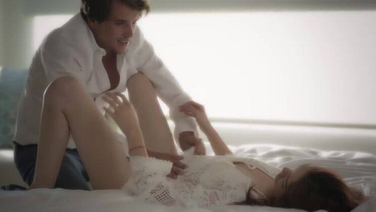 Jericha: Brunette Babe of Malibu