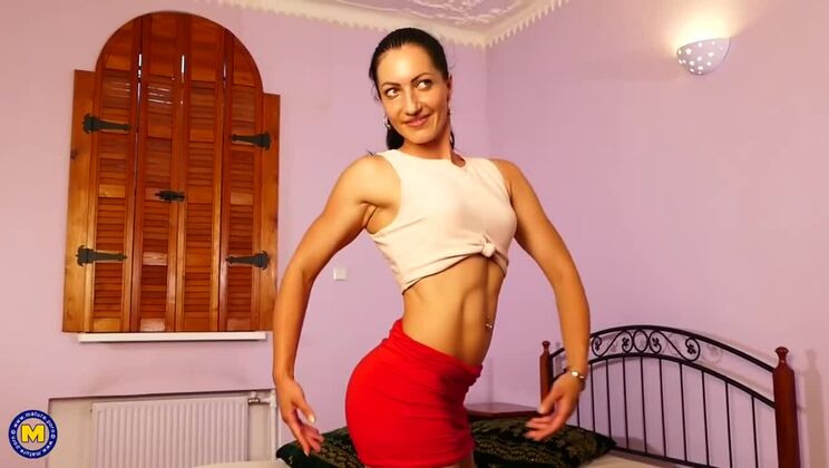 [Mature.nl] - Mature Jessica Anal Play with Huge Toy - Lola Gatsby