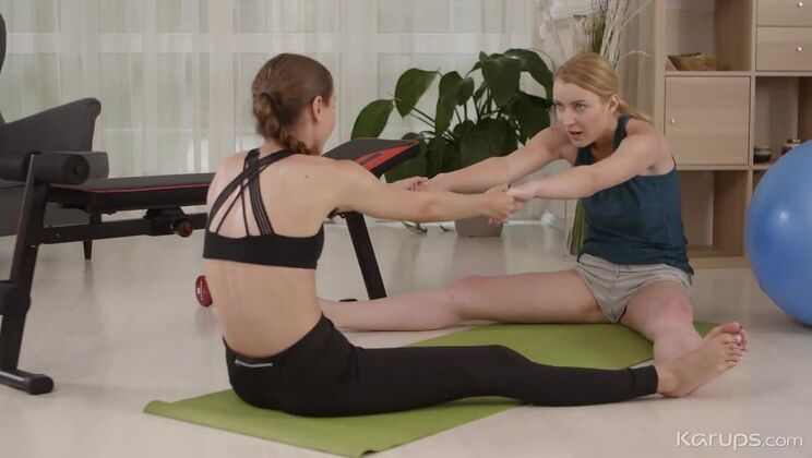 [KarupsPrivateCollection] - Amaris And Stefanie Stretch It Out - Amaris