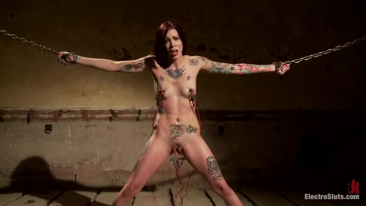 [Electrosluts] - Bobbi Starr and Krysta Kaos: Pussy Licking Lesbians - Krysta Kaos - Bobbi Starr