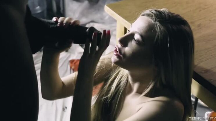 [TeenFidelity] - Jason Brown And Carolina Sweets Deepthroat Session