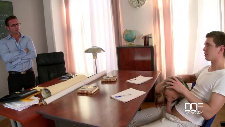 Shaved And Horny Vanda Lust In College