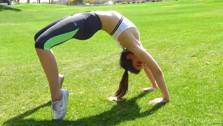 Valentina's Hot Solo Session with Toys