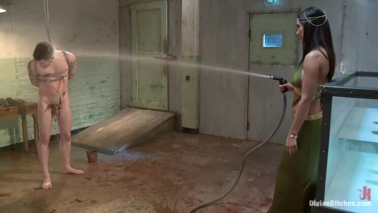 [DivineBitches] - Hardcore BDSM with Isis Love: Wolf Hudson's Aquaphobia Challenge - Isis Love