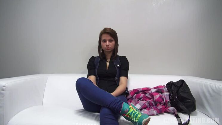 Brunette Bait: Barbora