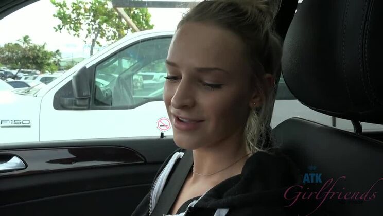 [ATKGirlfriends] - Emma Hix - Sexy Shaved Amateur Having Beach Fun - Emma Hix