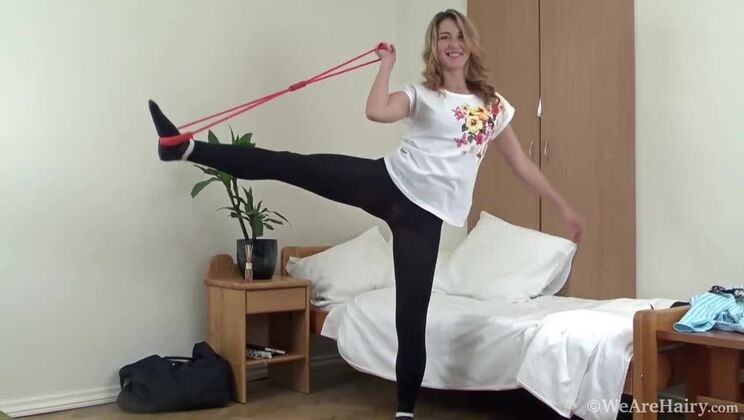 Melisa's Naked Solo Adventure