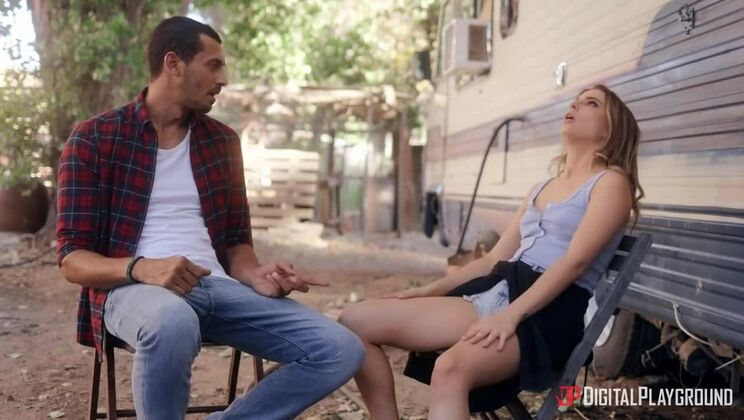 [Episodes] - Hairy Blondie Kristen Scott Spied On - Kristen Scott