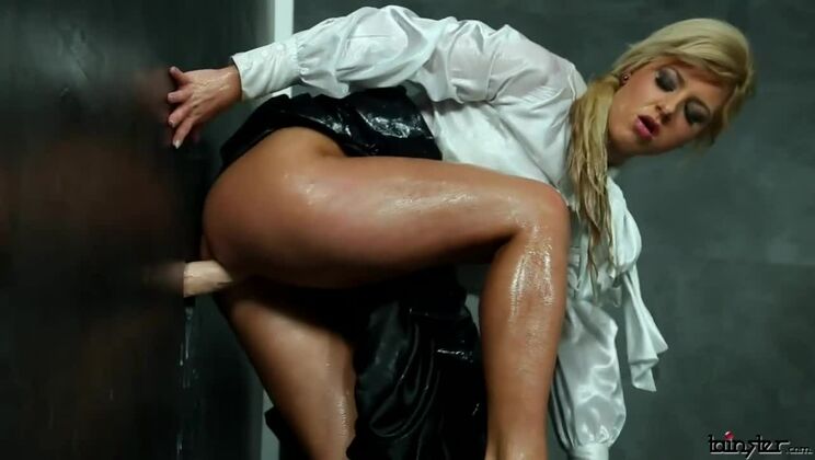 [Tainster] - Blonde Bombshell Nathaly - Titty Fucking Royalty