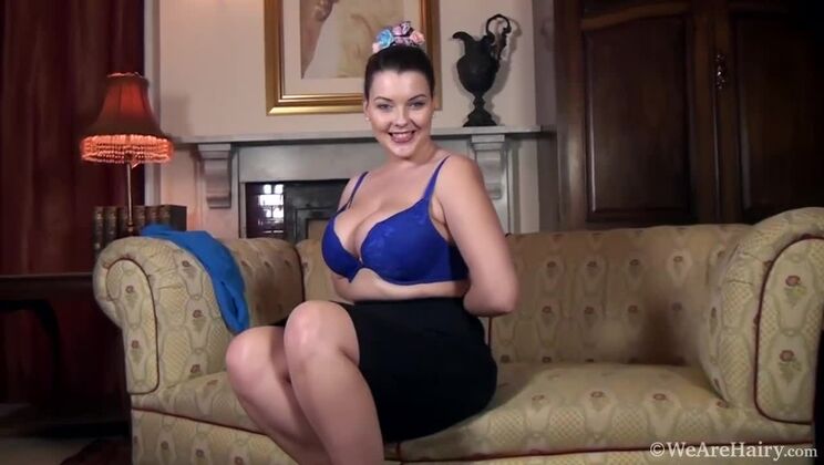 Hairy Pussy Toni Summers Striptease