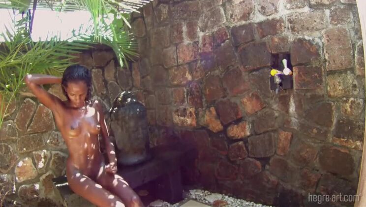 [Hegre] - Valerie Shaves and Shows Her Sexy Side - Valerie