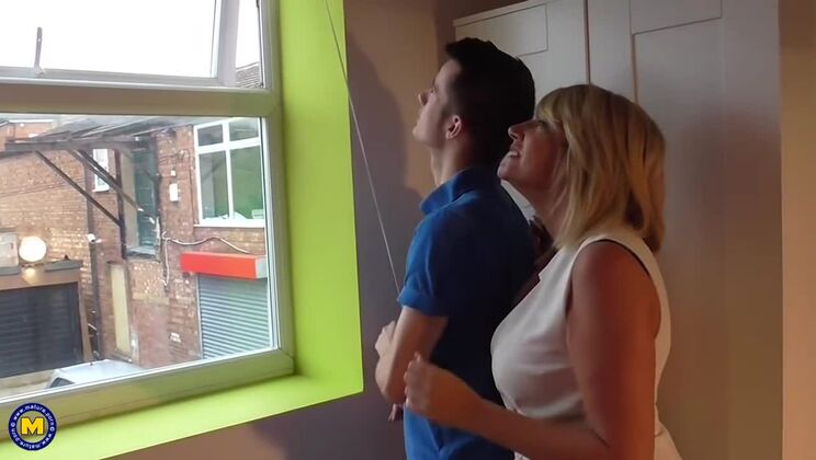 British Housewife Amy Fucking and Sucking Dick