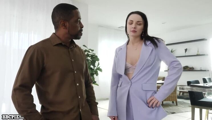 Tattooed Brunette Closes the Deal Big