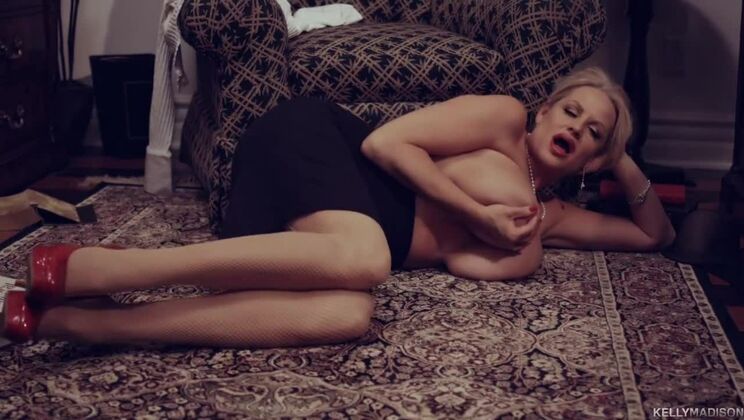 [KellyMadison] - Big Boob Blonde: Kelly Madison Exposed - Kelly Madison