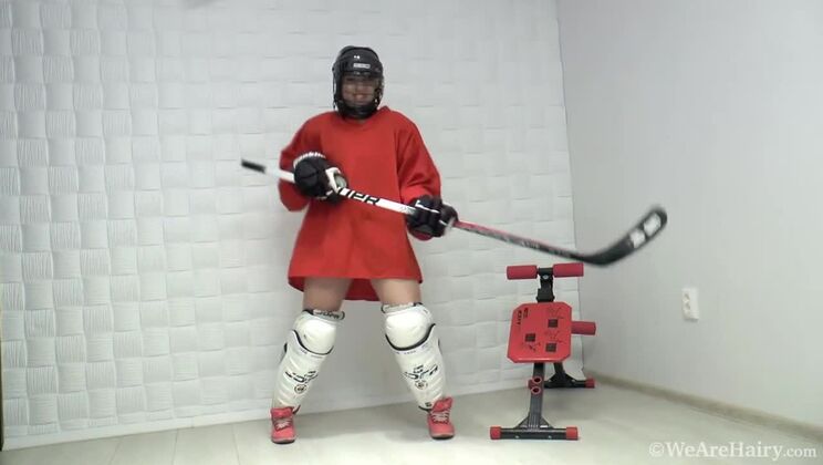 Hockey Player Jia's Solo And Sexy Moment