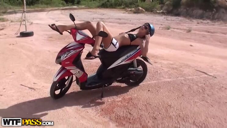 [PornWeekends] - Vicky's Hardcore Beach Ride in Thailand Day 6 - Victoria Tiffani