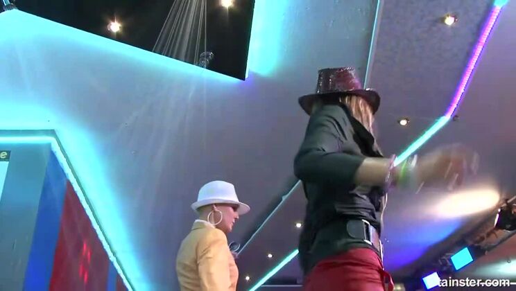 Lesbian Shower Party with Eliss Fire