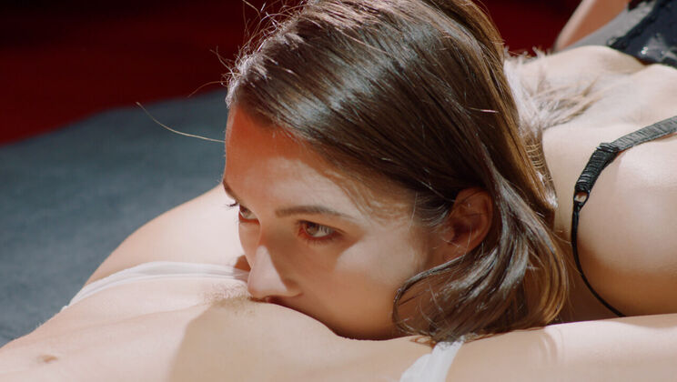 Lesbian Lust Unleashed in Sexy Lingerie