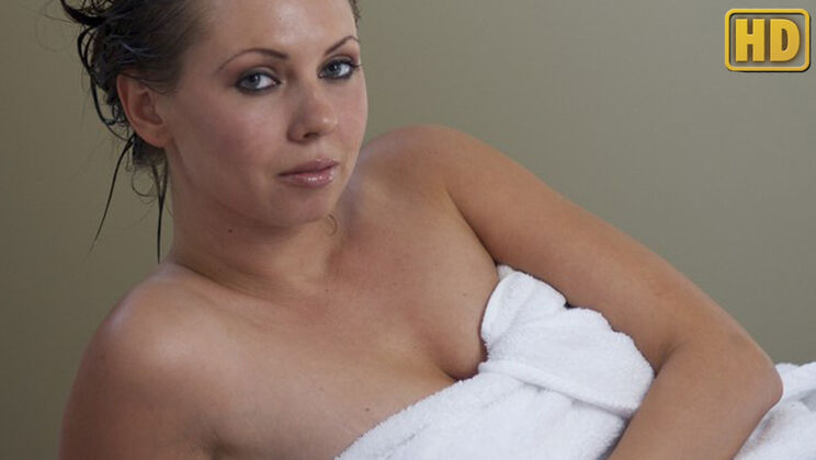 [SelfDesire] - Wet and Sexy Darla Solo