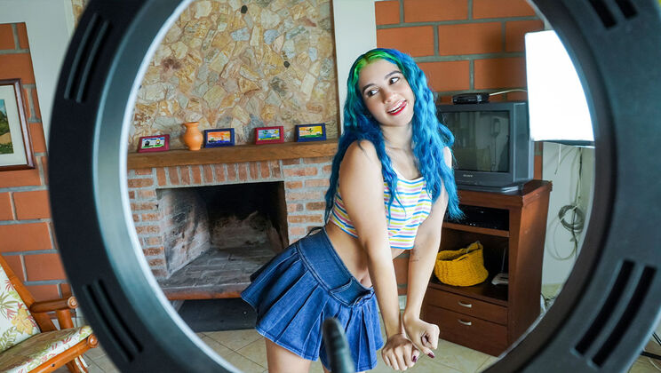 [IMadePorn] - Huge Cock Soldier Delivers to Min Galilea - Min Galilea - Soldier Huge Cock