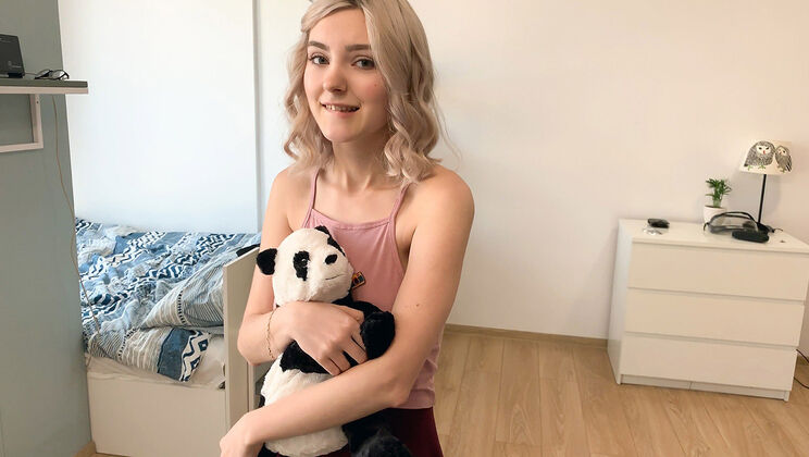 Blowjob Skills with Eva and Adam