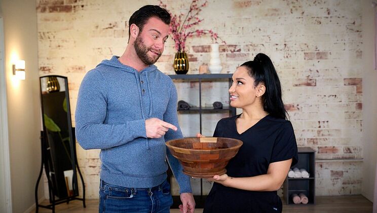 [NuruMassage] - Tattooed Babe Takes the Lead