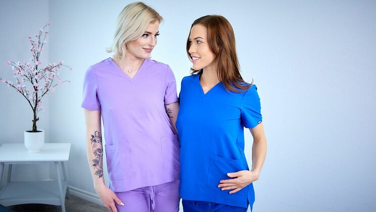 Lesbian Fingering With Diana And Hyley