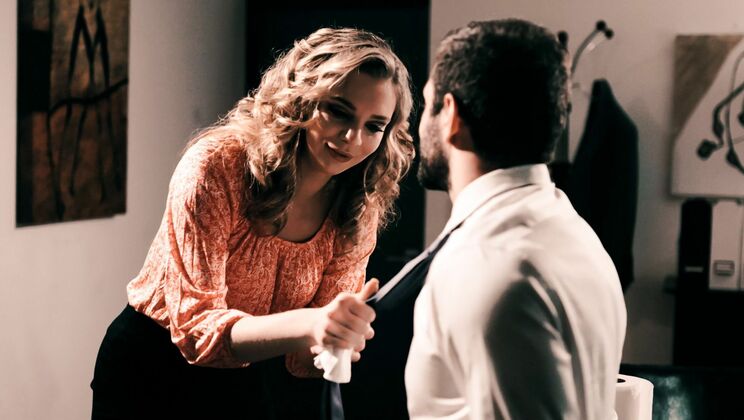 [PureTaboo] - Natural Tits Bimbo Gets Cumshot