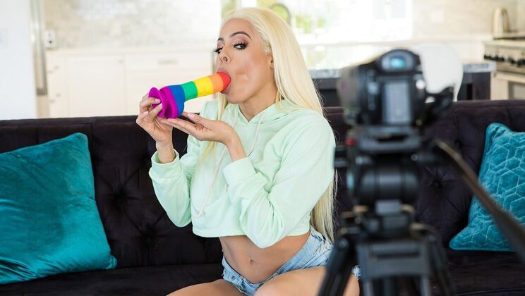 [Brazzers] - Latina Milf Sex Tips with Luna Star