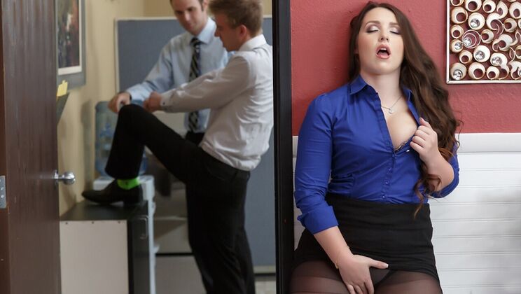 [Brazzers] - Rough Executive Sex