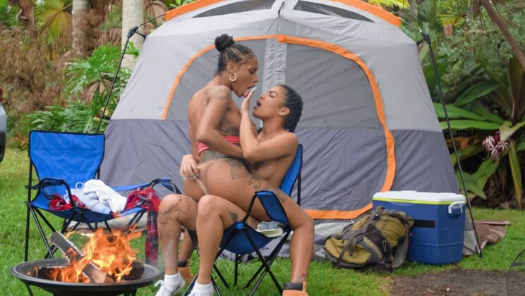 [RKPrime] - Brunette Amateur Lesbians in 69 Action