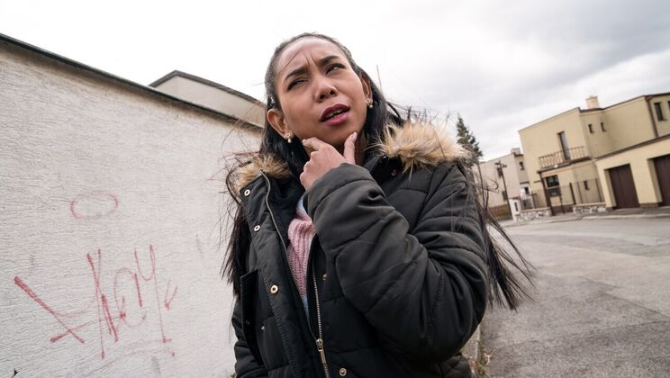 Cash Loving Asian Babe