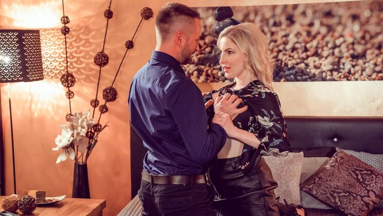 [MOMXXX] - Blonde With Natural Tits Gets Cum On Pussy - Georgie Lyall - Alan Wake