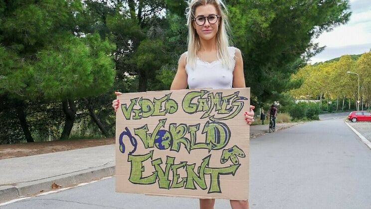 [StrandedTeens] - Blonde Amateur in POV Game