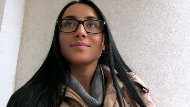 Stairwell Hookup with Anna Rose