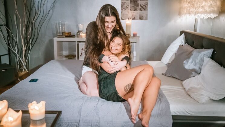 [Lesbea] - Tattooed European Lesbians in Gonzo Action - Amy Red - Marry Morrgan