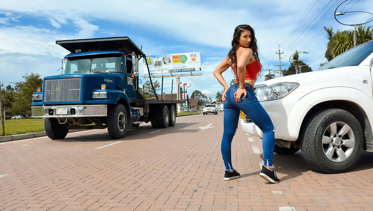 [Oyeloca] - Another Latina Fucking Day - Mario Leon - Mariana Lopez