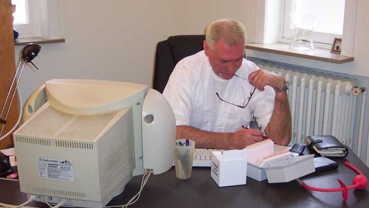 [Oldje] - Blonde Zafira's Deepthroat Diagnosis