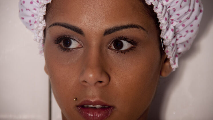 [Oldje] - Young Brunette Toothbrush Fun