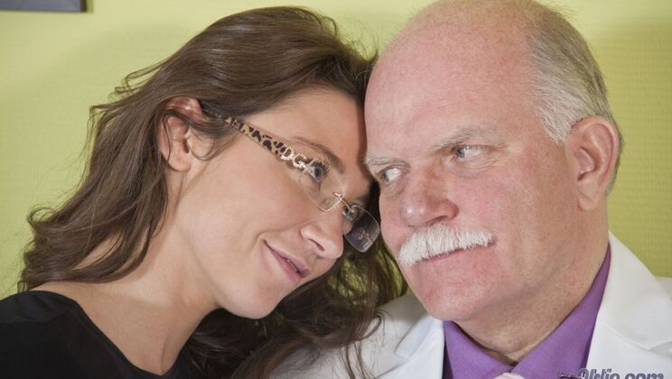 [Oldje] - Young Lady Demands Old Servant