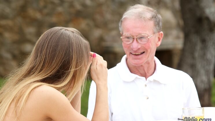 [Oldje] - Cum On Me For Breakfast