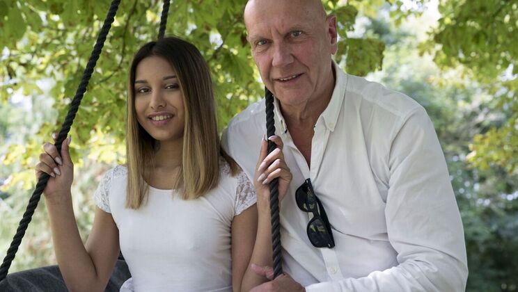 [Oldje] - Youthful Pussy and Experienced Cock Unite - Hugo - Roxy Lips