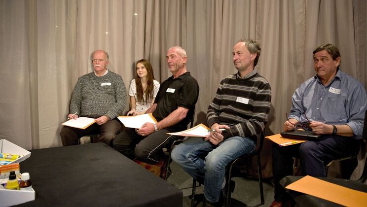 [Oldje] - Annual Doctor's Office Gang Bang