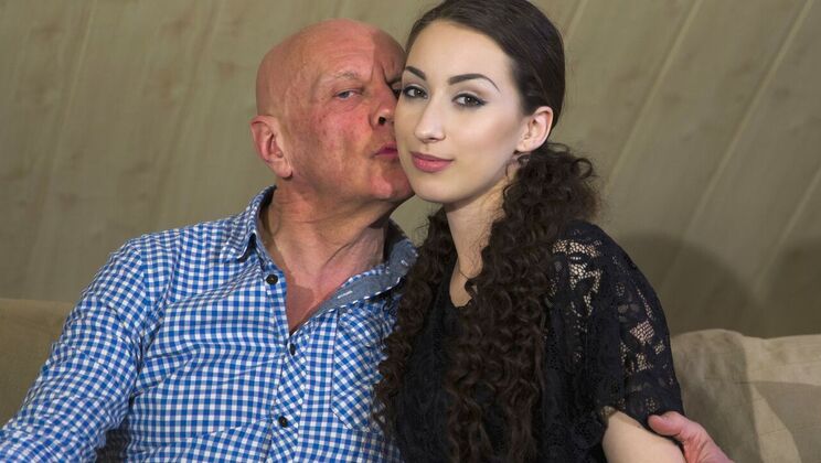 [Oldje] - Rehired with a Deepthroat