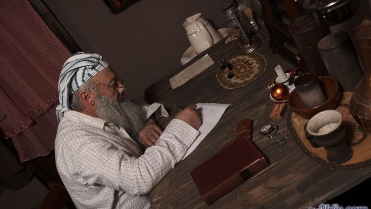 [Oldje] - Stockinged Seduction on Christmas Morning - Gustavo - Linda Brown