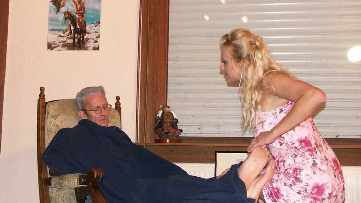 [Oldje] - Masturbation Massage with Vicentia - Vicentia - Nicholas