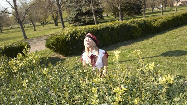 [Oldje] - Candy's Blowjob Bonanza with Louis